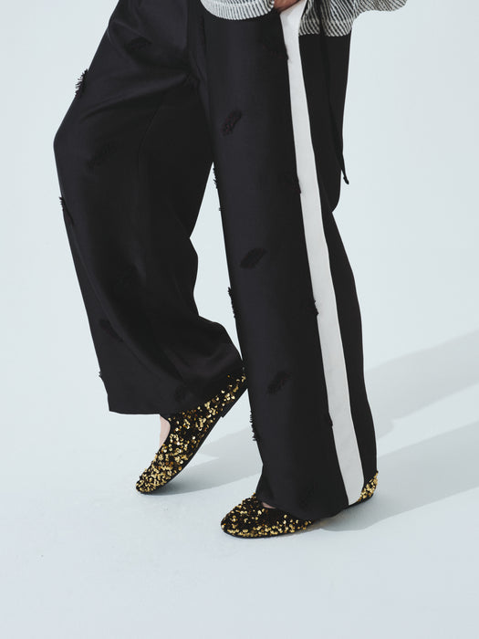 サテンエンブロイダリーサイドラインストレートパンツ