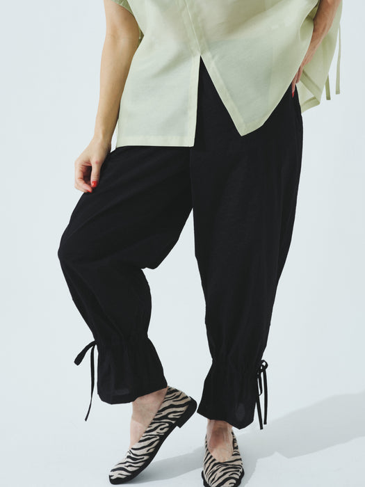 クリスピーナイロンギャザーパンツ