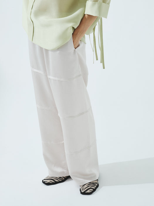 サテンブロック切り替えストレートパンツ