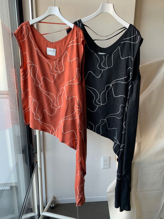 THE ARCHIVE：フローティング刺しゅうアシンメトリーブラウス