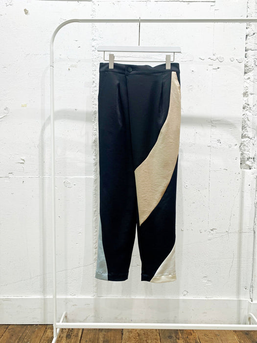 Satin overlap switching trousers