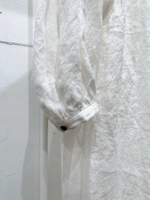 THE ARCHIVE：リネンボリュームスリーブギャザードレス