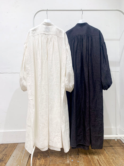 THE ARCHIVE：リネンボリュームスリーブギャザードレス