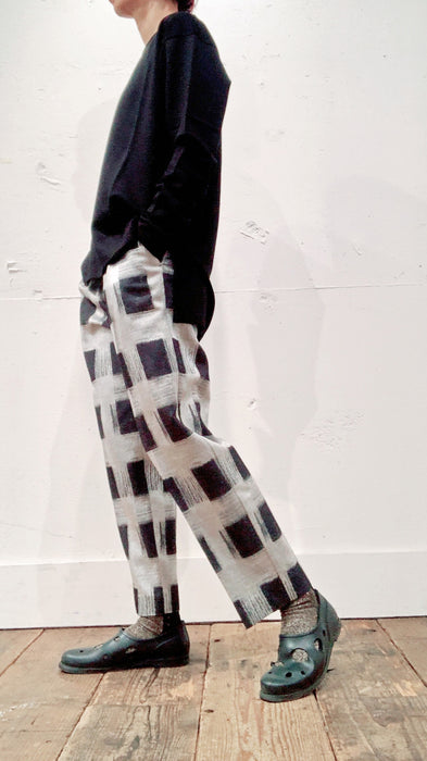 THE ARCHIVE：コットンサテンチェック柄ティーパードパンツ