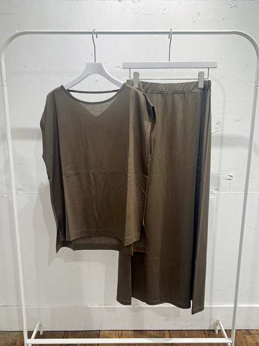 リヨセル天竺タンクトップ・ロングスカート：セットアップ